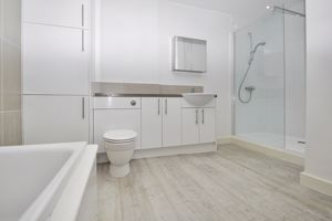 Large bathroom- click for photo gallery